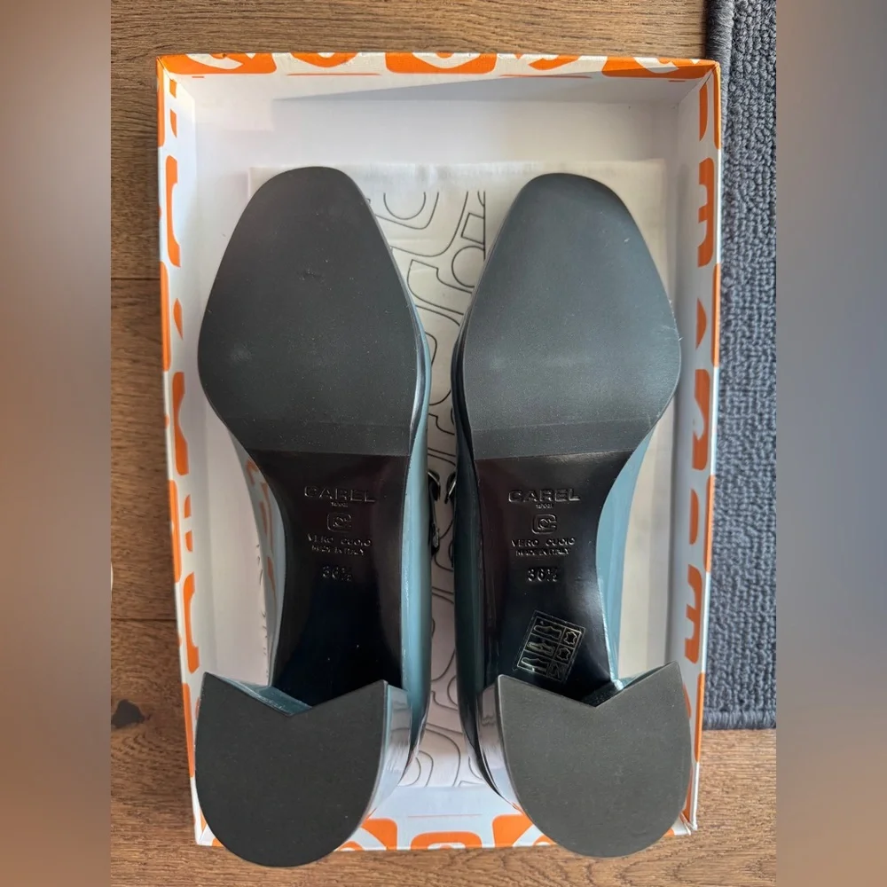 *NEW* Carel Paris Alice Mary Jane in Blue Grey Patent Leather US 6.5 Never Worn - Picture 7 of 11